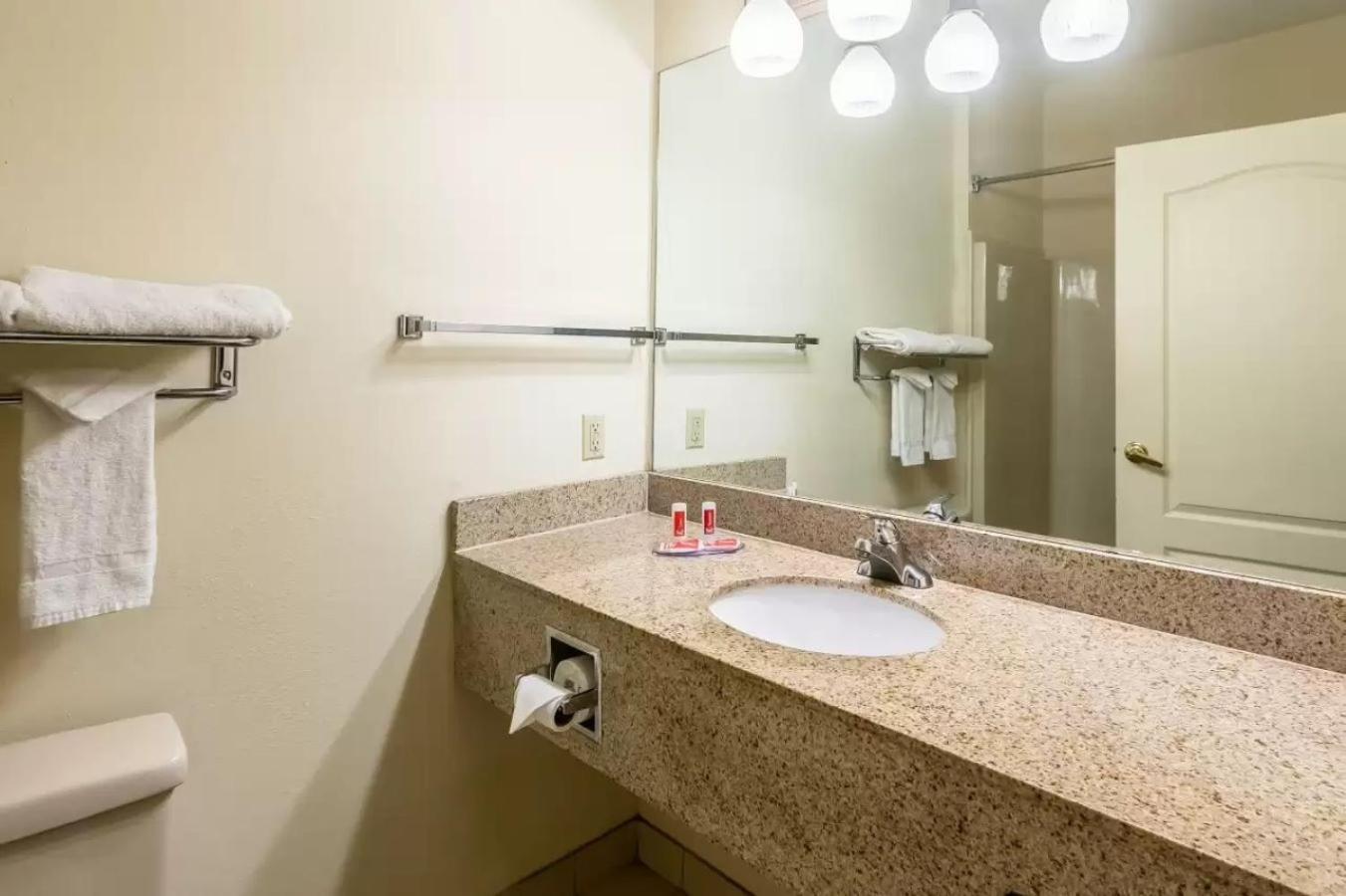 Econo Lodge Inn & Suites Douglasville Buitenkant foto